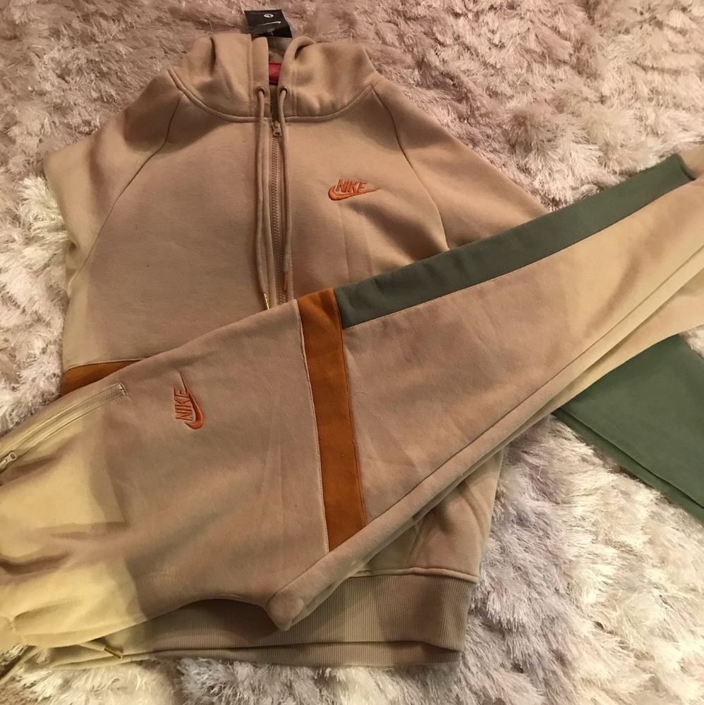Sweatsuit